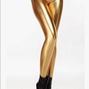Gold shiny leggings